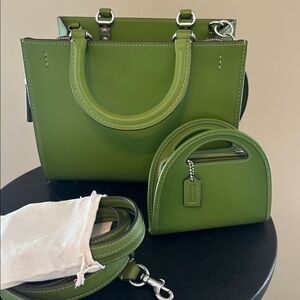 New Coach Rogue Bag 25 in Dark Lime Glovetanned Leather CP134 AUTHENTIC. +Wallet
